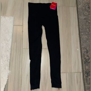NWT SPANX Seamless Leggings